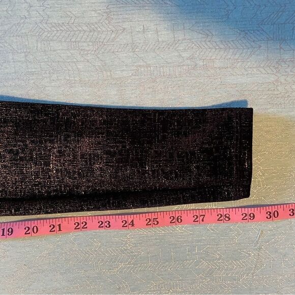 Spanx XS Velvet Shine Leggings black/gold SUPER Soft and top quality NWT - Picture 9 of 16